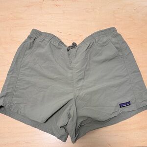 Women’s L Patagonia Baggies